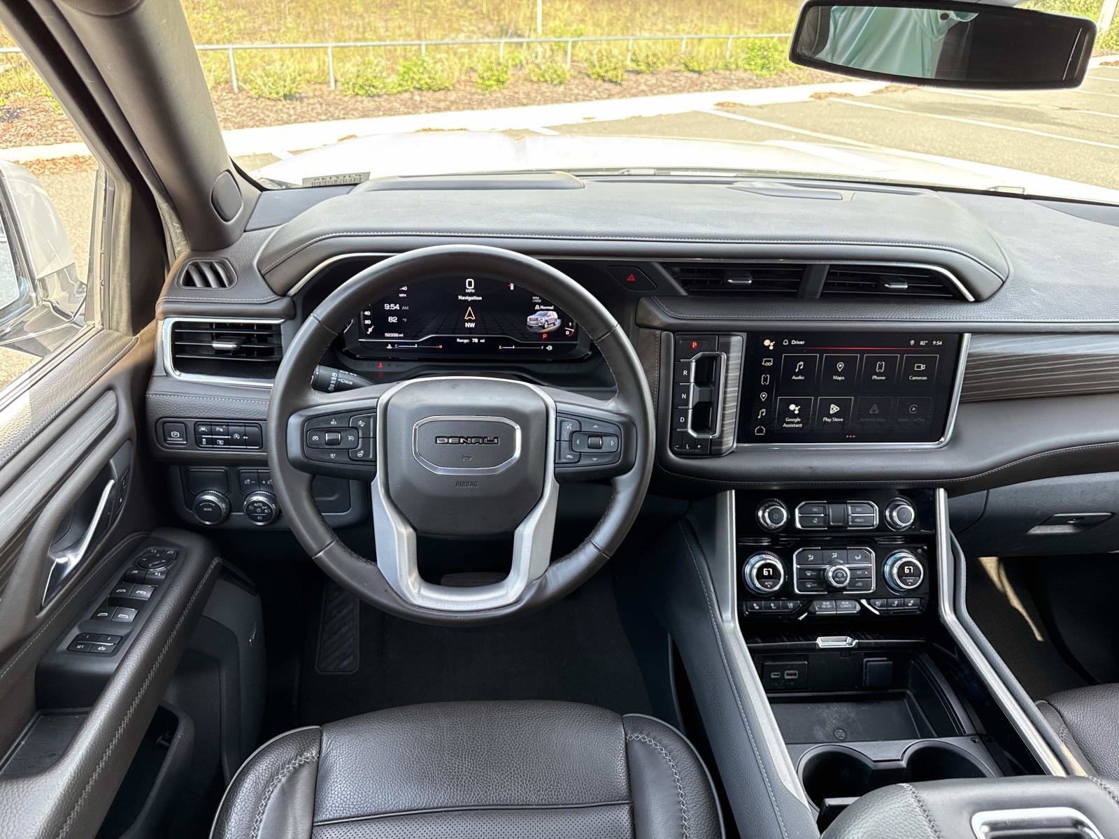 Used 2023 GMC Yukon Denali RWD image 14