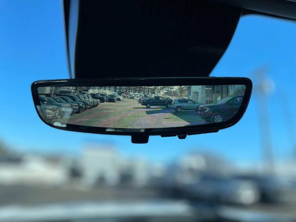 Used 2025 Chevrolet Silverado 3500 LTZ w/ LTZ Premium Package image 18