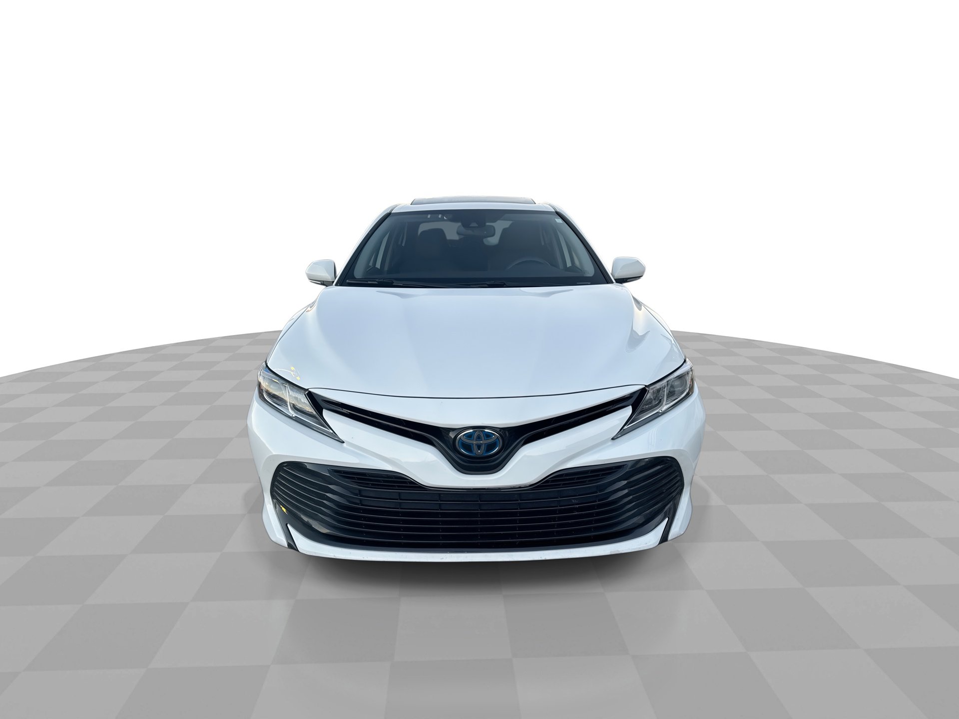 Used 2020 Toyota Camry LE image 3
