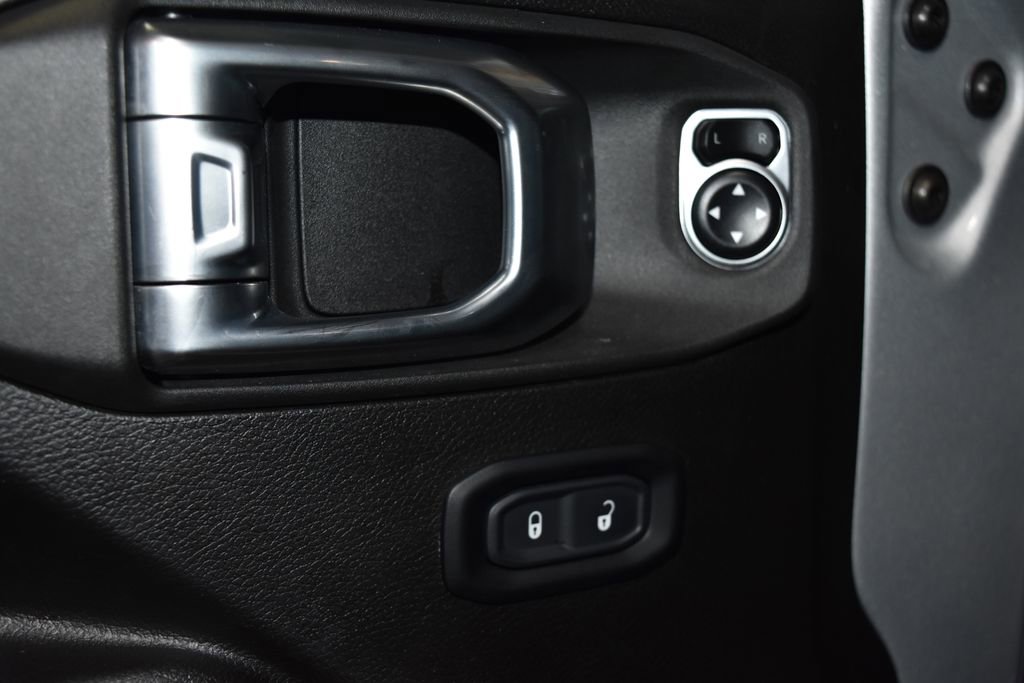 Used 2024 Jeep Wrangler Unlimited Rubicon image 5