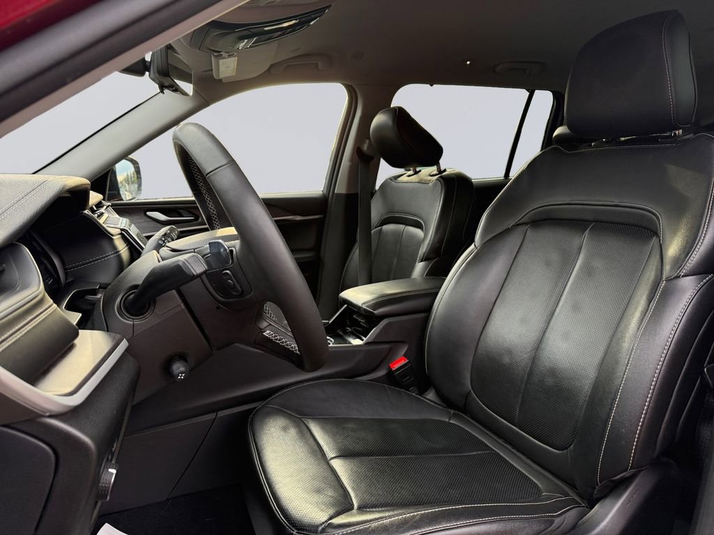 Used 2023 Jeep Grand Cherokee L Limited w/ Luxury Tech Group II image 9