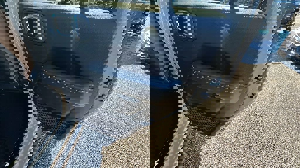 Used 2022 Jeep Wrangler Unlimited Rubicon 4xe w/ Cold Weather Group image 17