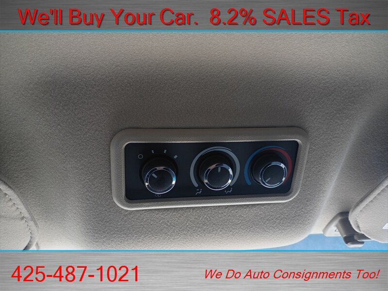 Used 2018 Chevrolet Express 2500 w/ Driver Convenience Package RWD image 25