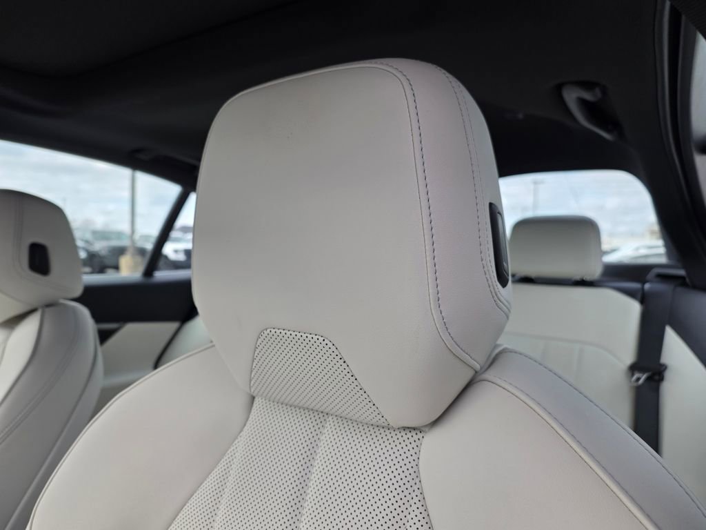 Used 2024 BMW 530i image 13