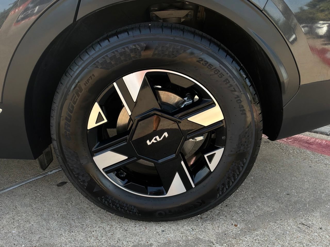 Used 2026 Kia Sportage LX FWD image 9