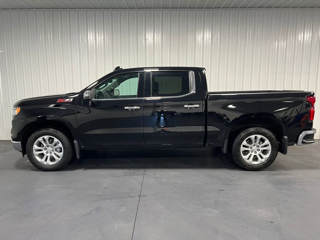 Used 2023 Chevrolet Silverado 1500 LTZ w/ LTZ Premium Package image 22