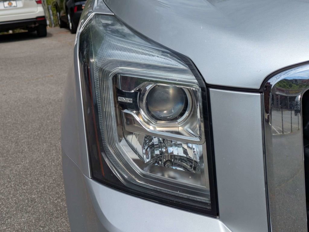 Used 2019 GMC Yukon XL SLT w/ Open Road Package RWD image 10