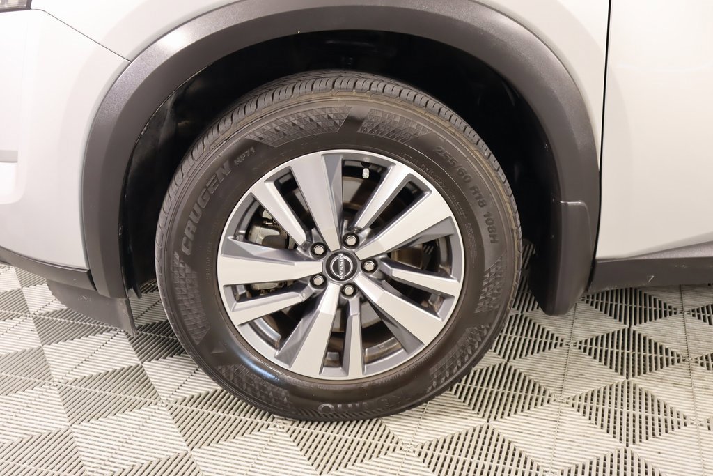 Used 2024 Nissan Pathfinder SL w/ Cargo Package image 19