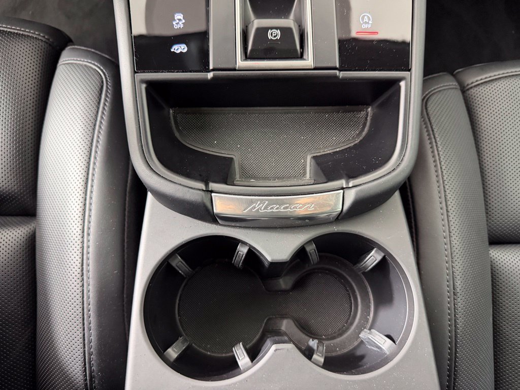 Certified 2025 Porsche Macan S AWD/4WD image 30