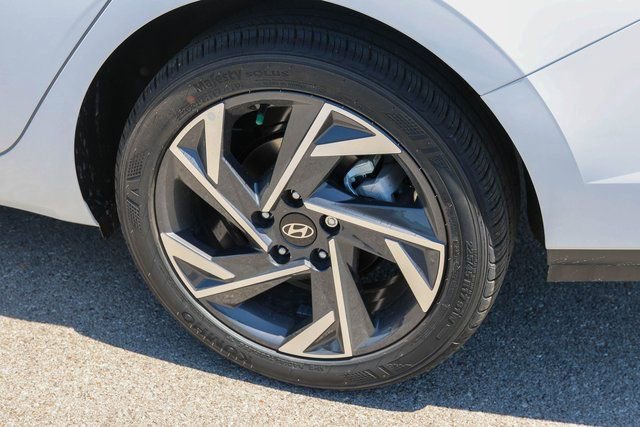New 2026 Hyundai Elantra Sport FWD image 5