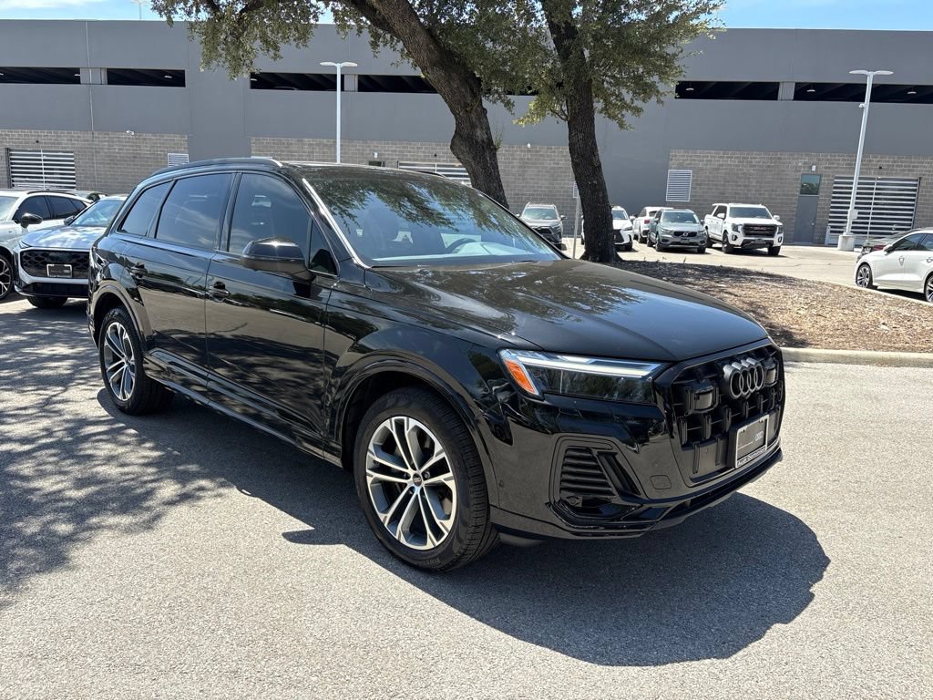 Certified 2026 Audi Q7 2.0T Premium w/ Convenience Plus Package AWD/4WD image 3