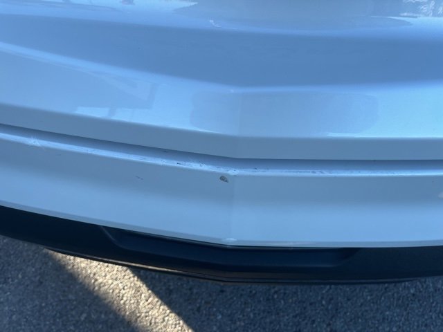 Used 2024 Cadillac XT4 Premium Luxury image 12