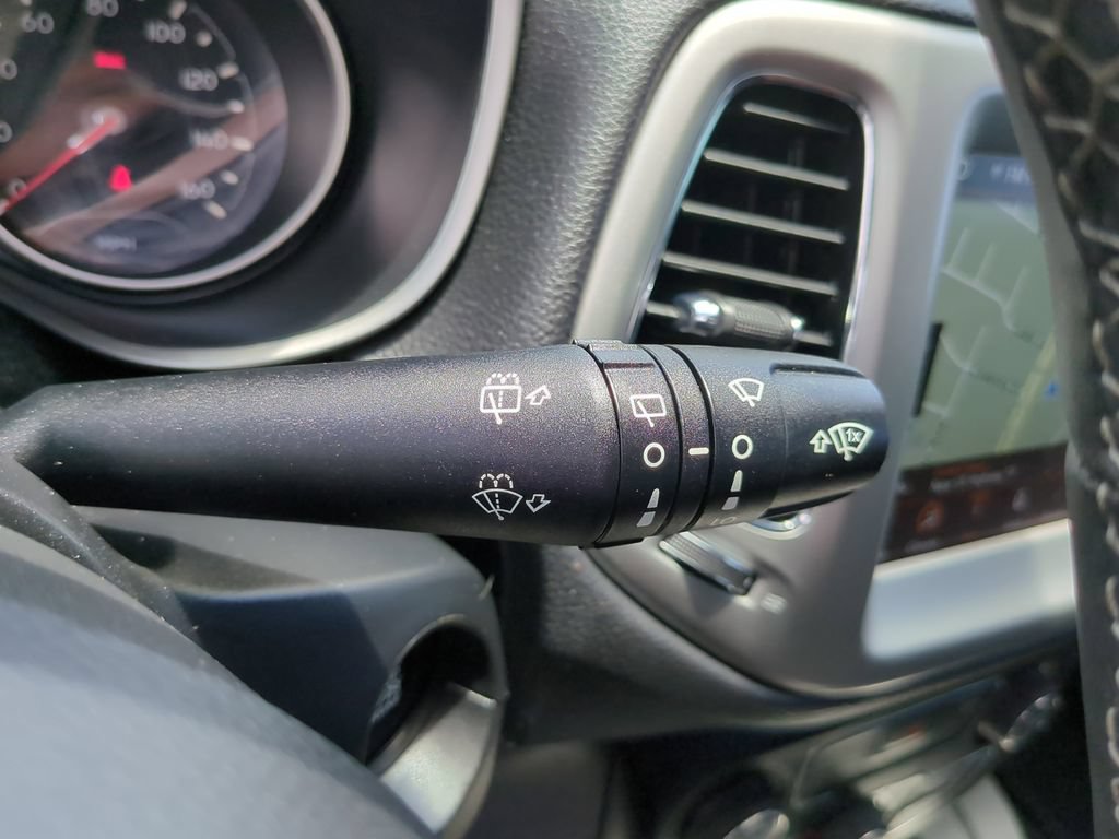 Used 2021 Jeep Compass Latitude w/ Sun and Sound Group FWD image 34
