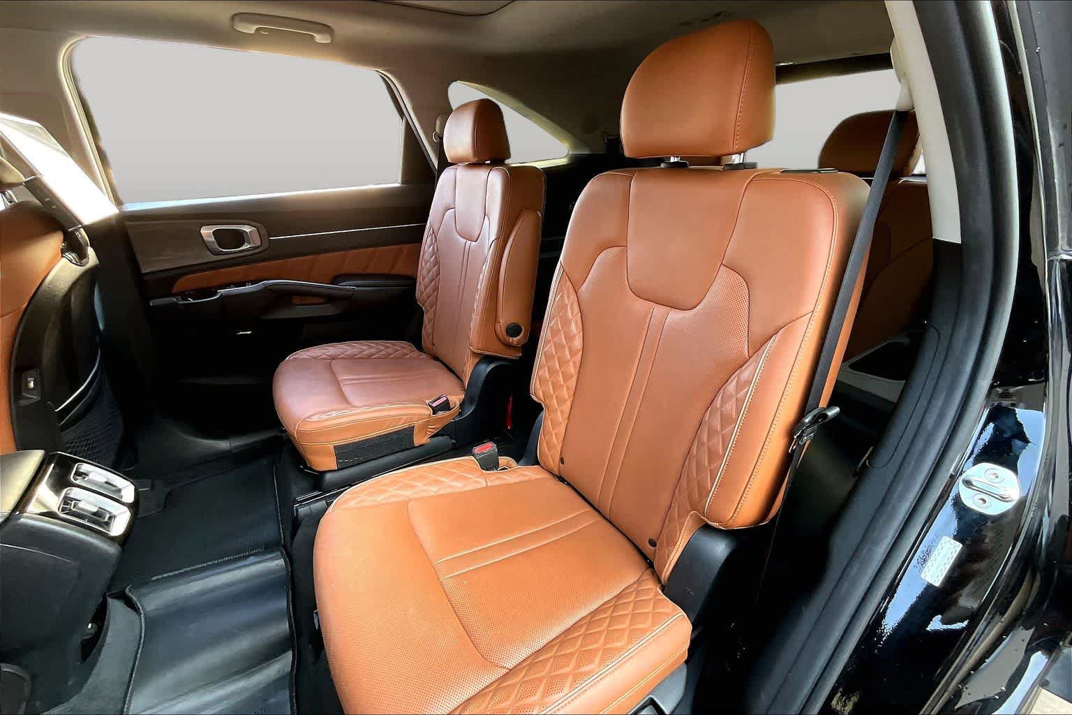 Used 2022 Kia Sorento SX Prestige w/ Rust Color Package AWD/4WD image 21