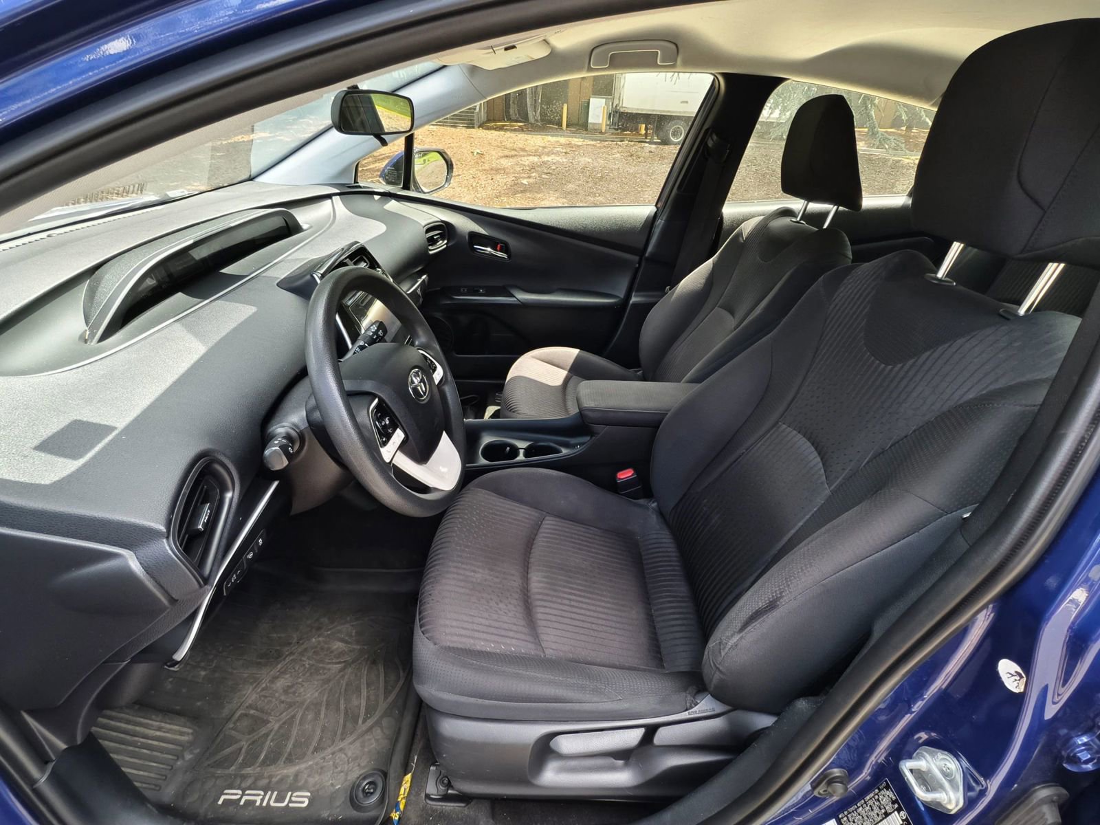 Used 2018 Toyota Prius One image 10