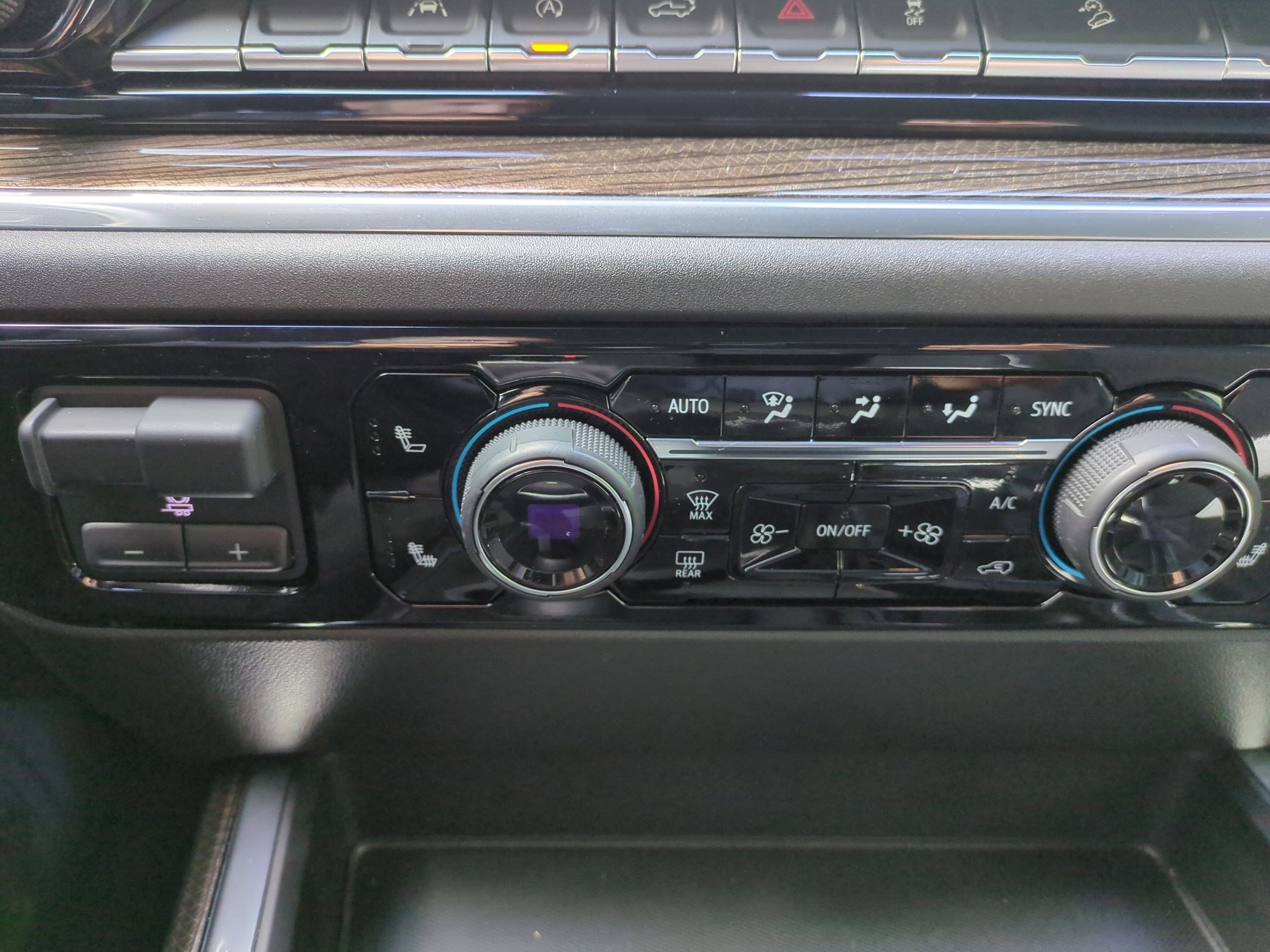 Used 2025 Chevrolet Silverado 1500 LT Trail Boss image 22