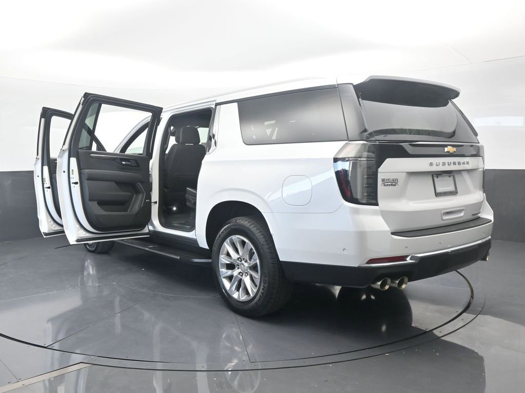 New 2025 Chevrolet Suburban Premier image 89