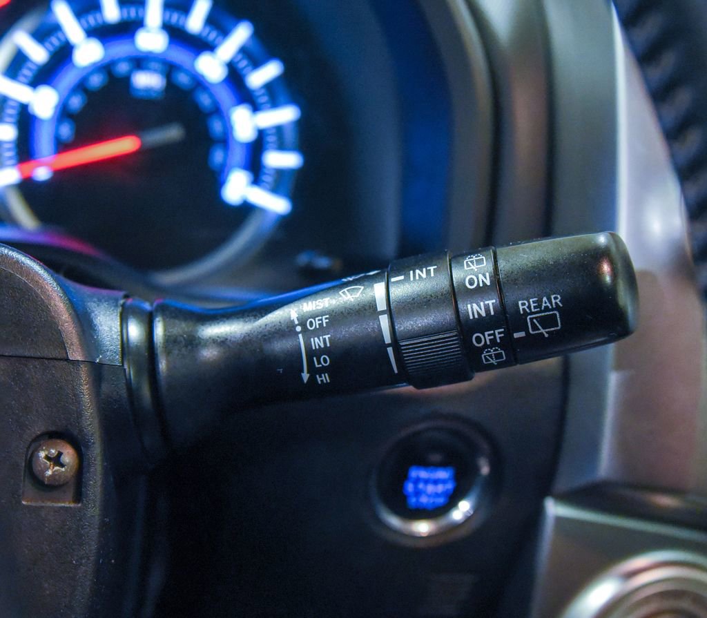 Used 2015 Toyota 4Runner Limited image 25