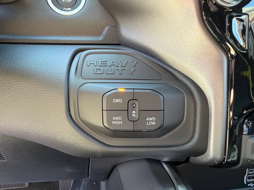 New 2026 RAM 2500 Big Horn AWD/4WD image 21