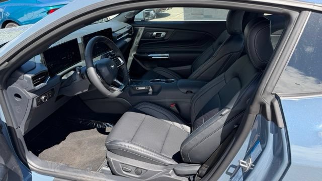 New 2026 Ford Mustang GT Premium w/ GT Performance Package RWD image 9