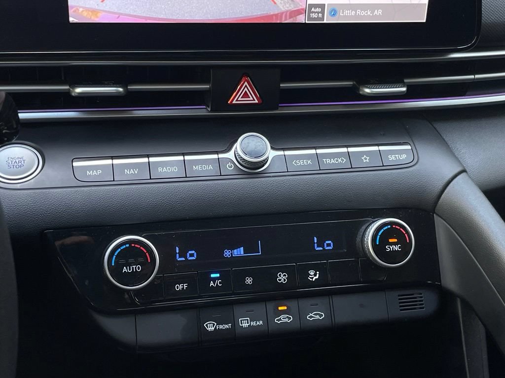 Used 2024 Hyundai Elantra SEL FWD image 18