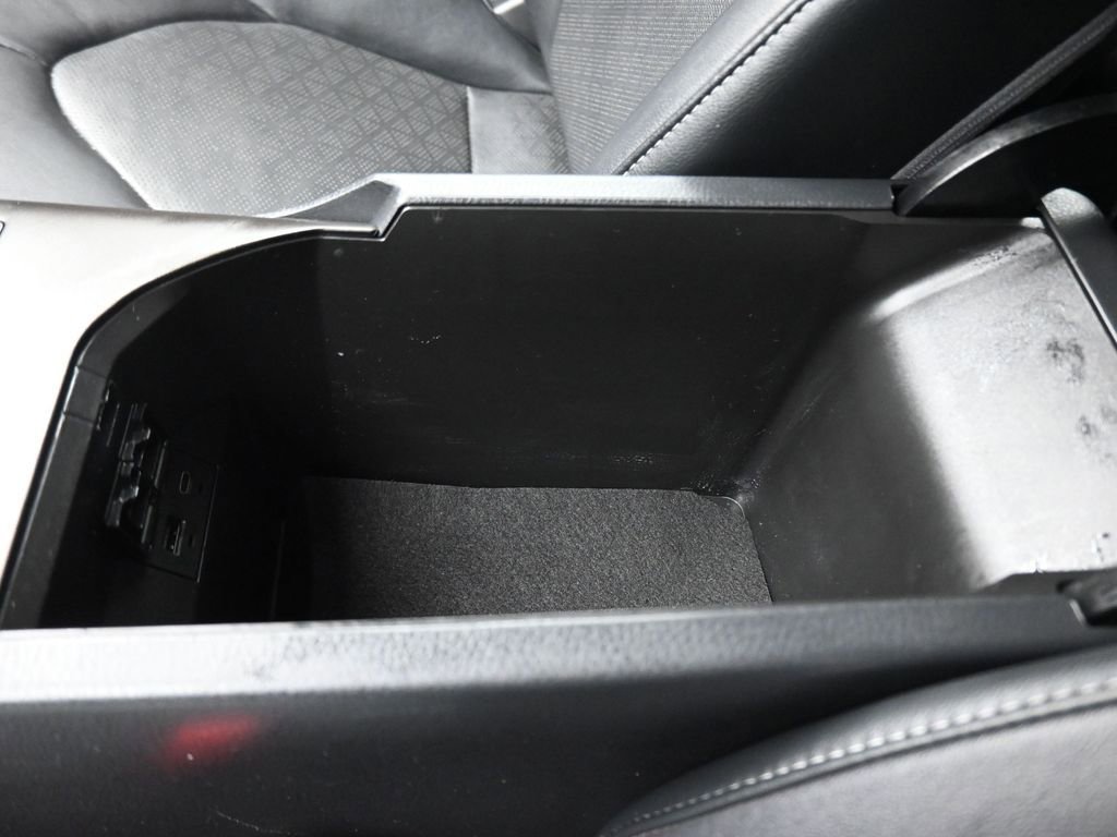 Used 2021 Toyota Camry XSE w/ Navigation Package image 24