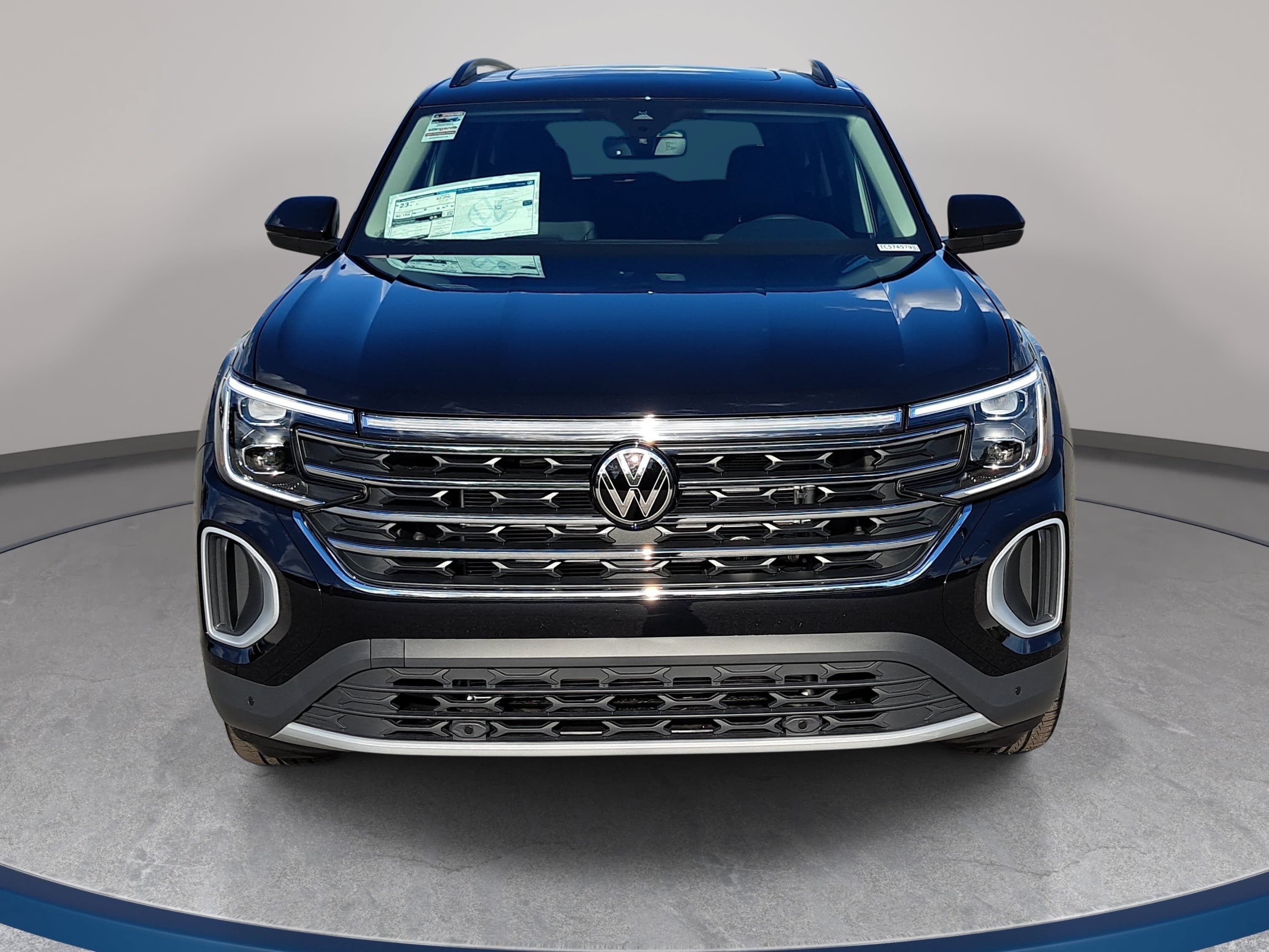 New 2026 Volkswagen Atlas SE FWD image 2