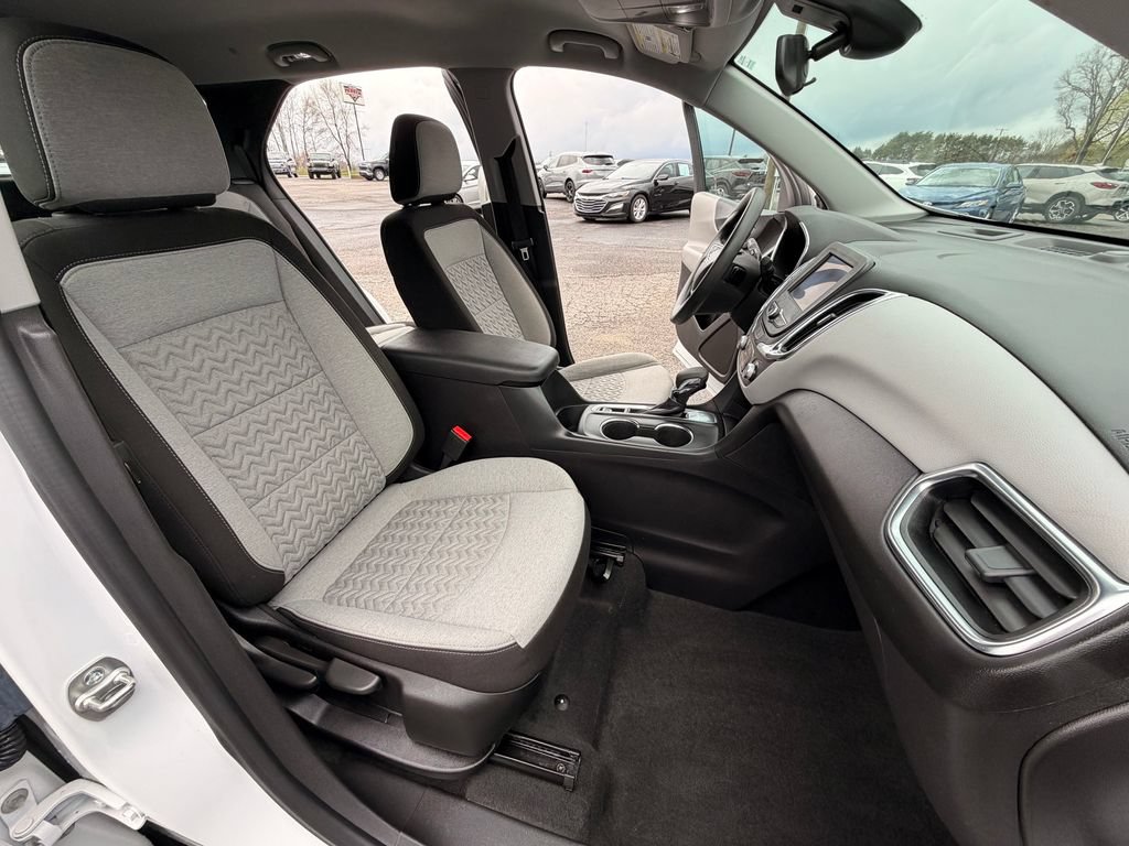 Used 2024 Chevrolet Equinox LS w/ LPO, Floor Liner Package FWD image 29