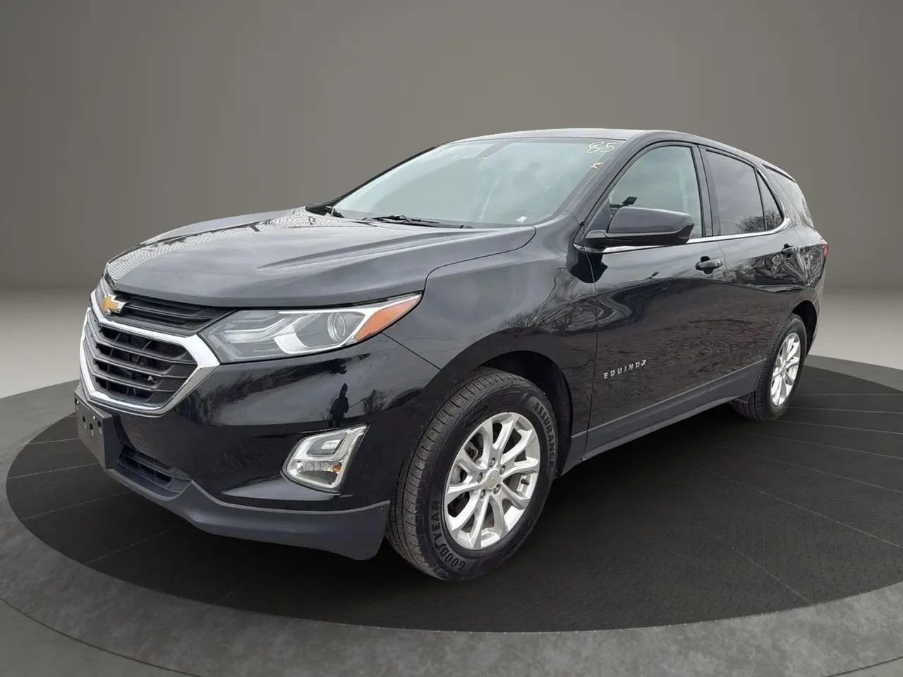 Used 2018 Chevrolet Equinox LT image 1