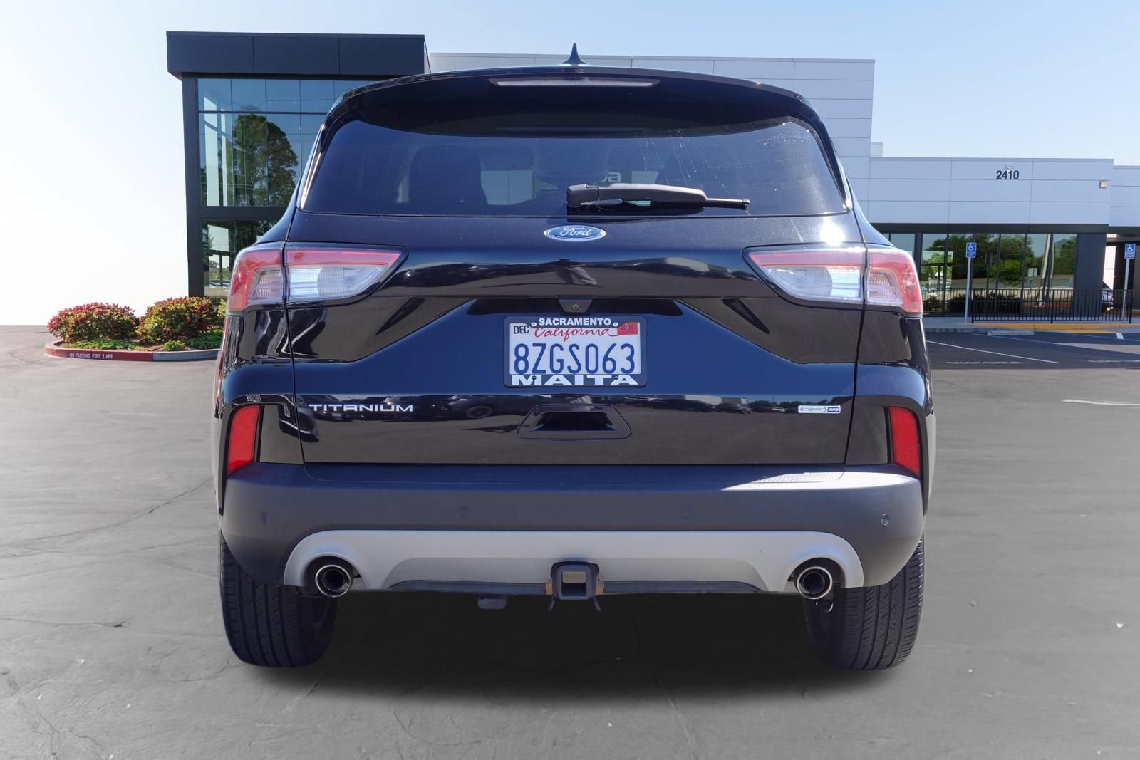 Used 2020 Ford Escape Titanium AWD/4WD image 4