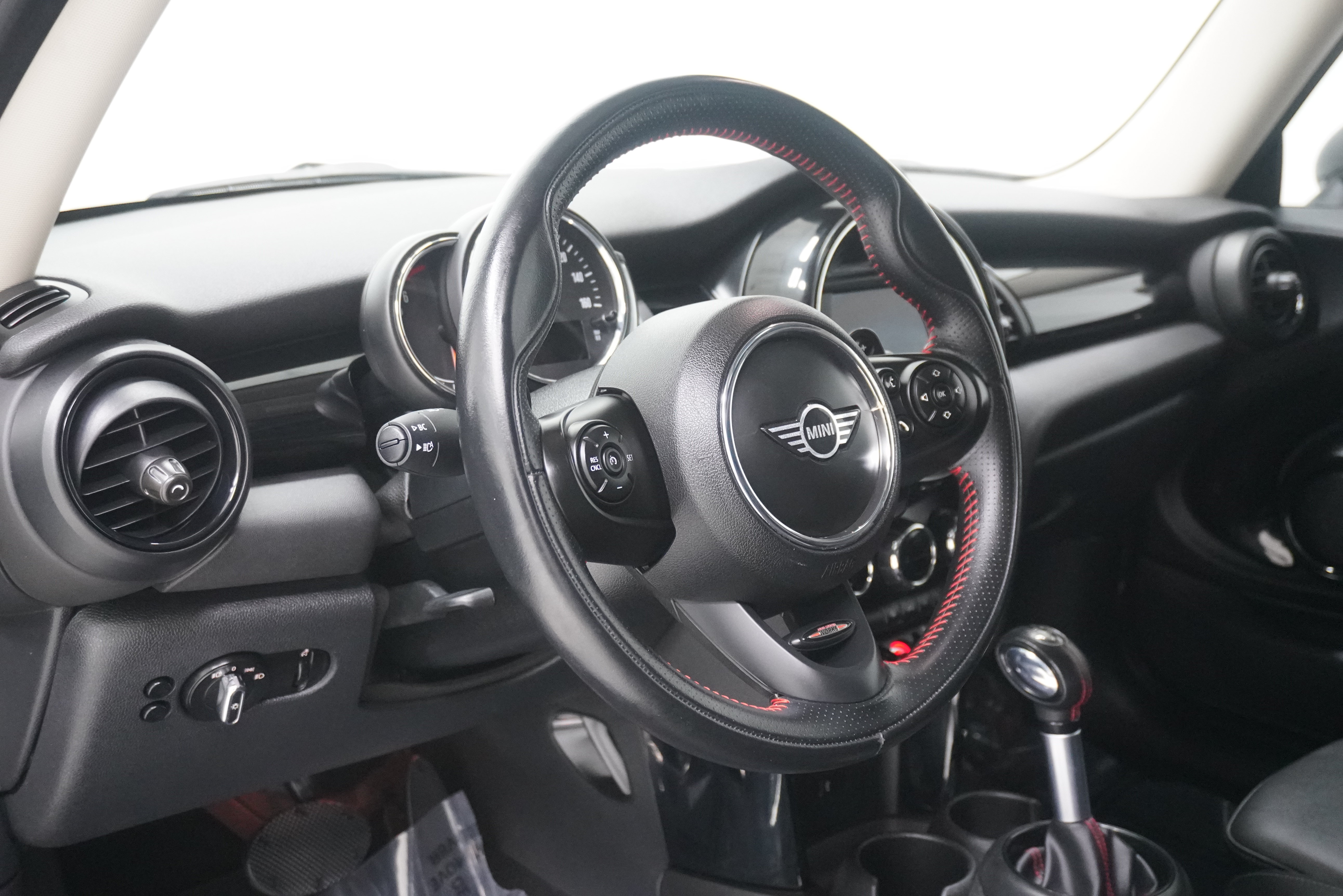Used 2019 MINI Cooper S FWD image 9