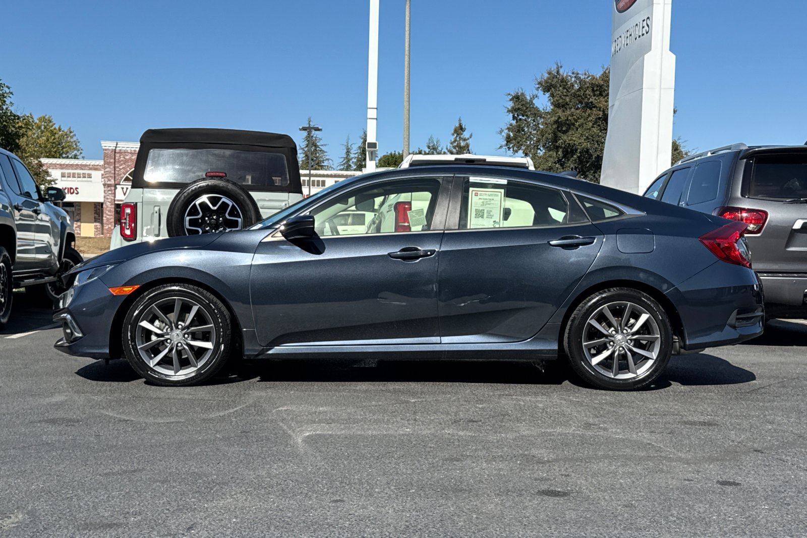 Used 2019 Honda Civic EX image 3