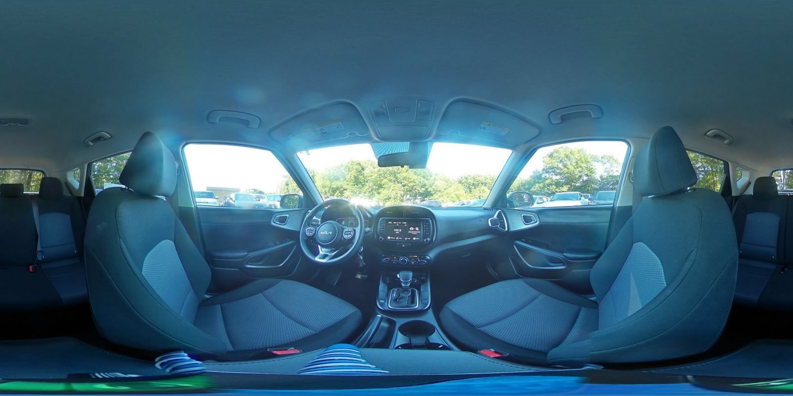 Used 2025 Kia Soul LX w/ LX Technology Package FWD image 39