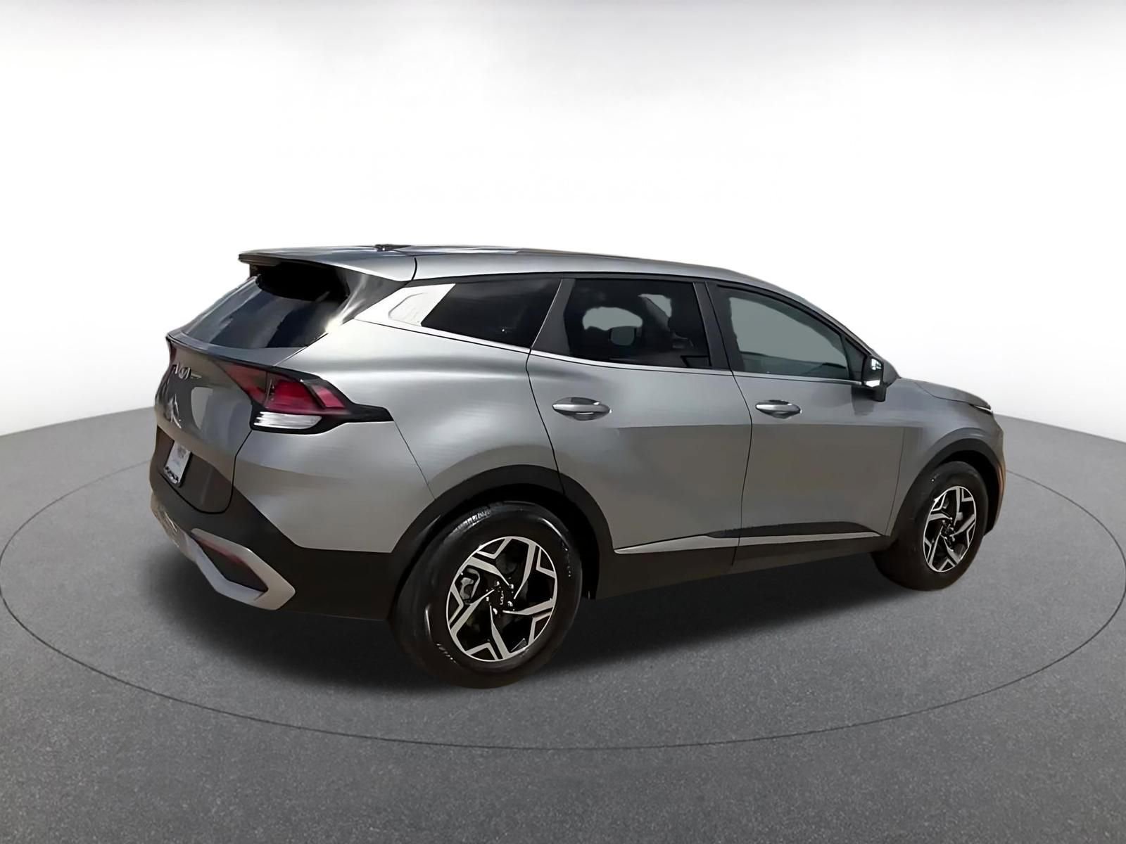 Used 2025 Kia Sportage LX image 14