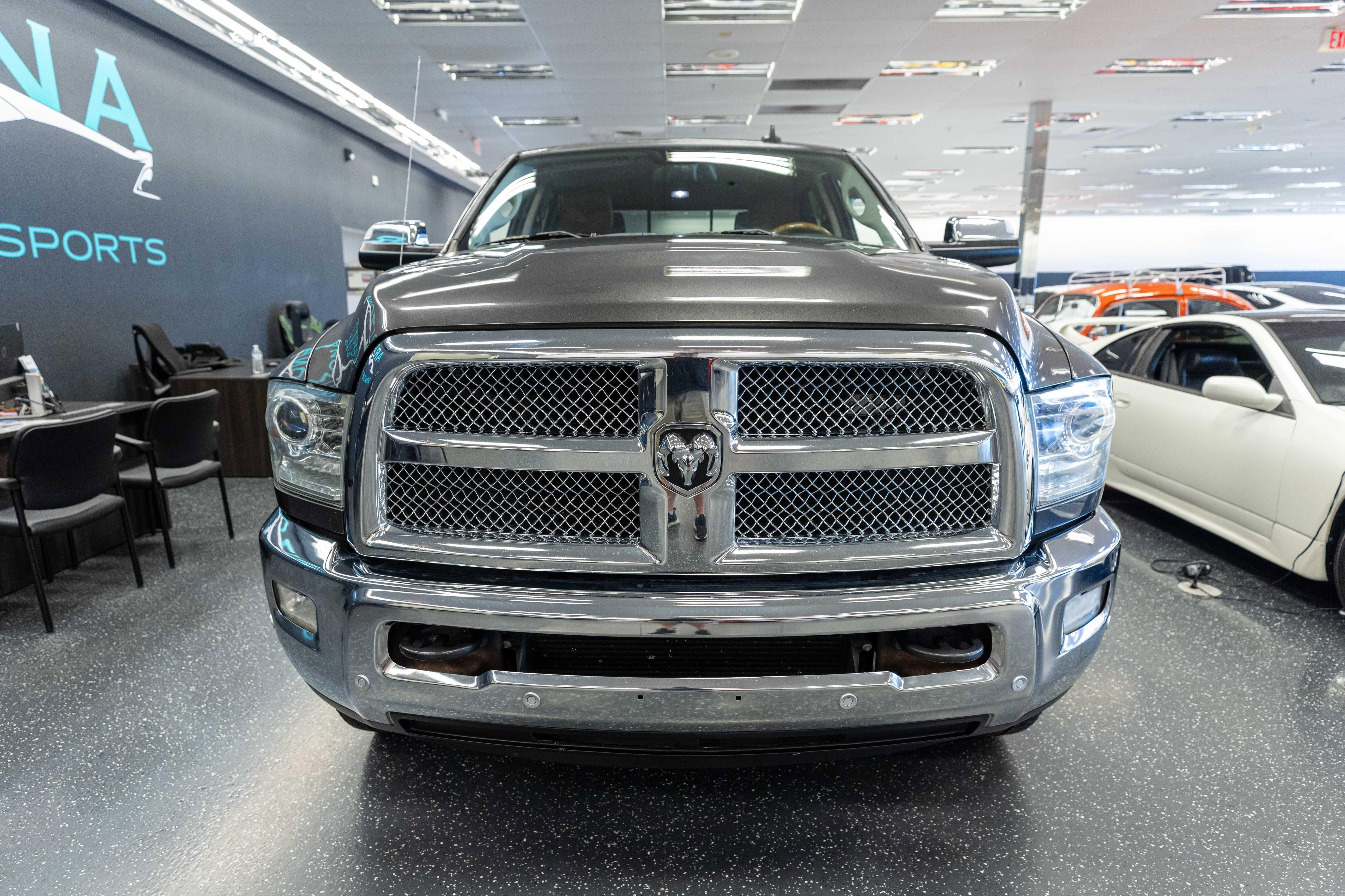 Used 2016 RAM 2500 Longhorn w/ Convenience Group AWD/4WD image 2