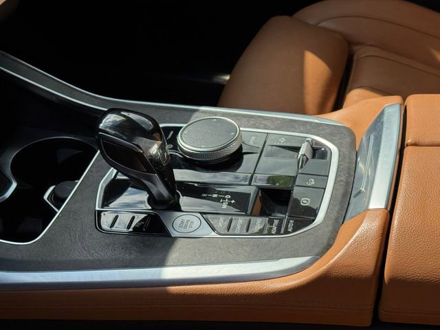 Used 2022 BMW X7 xDrive40i w/ M Sport Package image 13