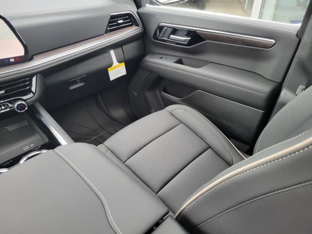 New 2026 Chevrolet Suburban Premier image 16