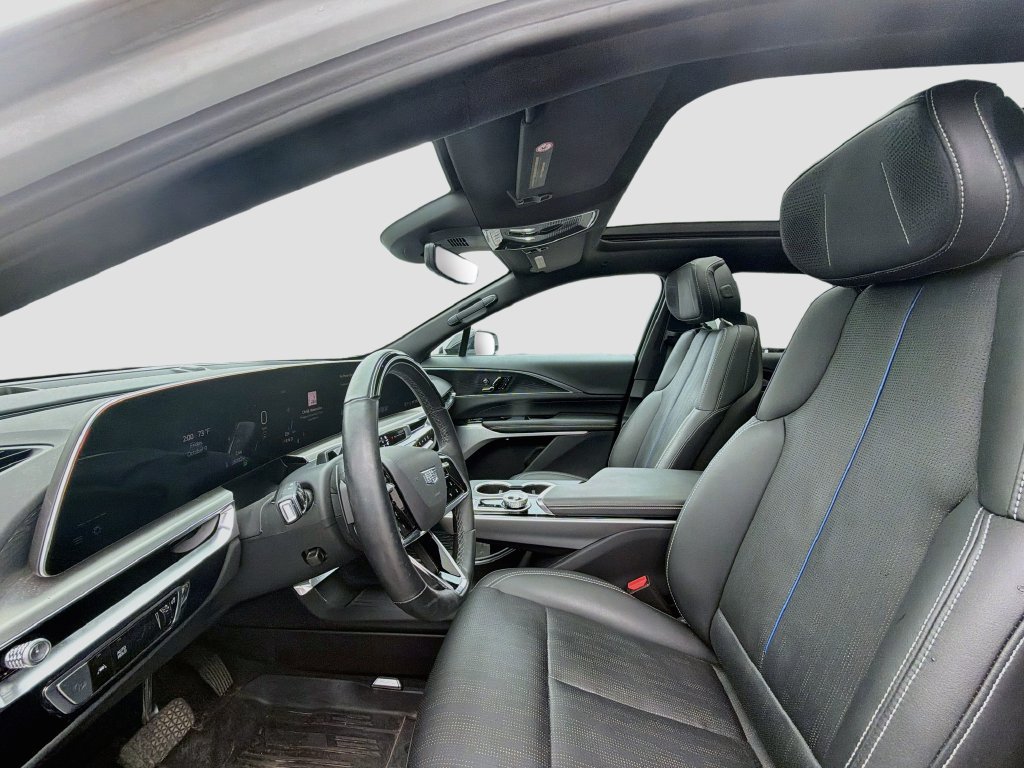 Certified 2025 Cadillac Lyriq Luxury w/ LPO, Floor Liner Package AWD/4WD image 22