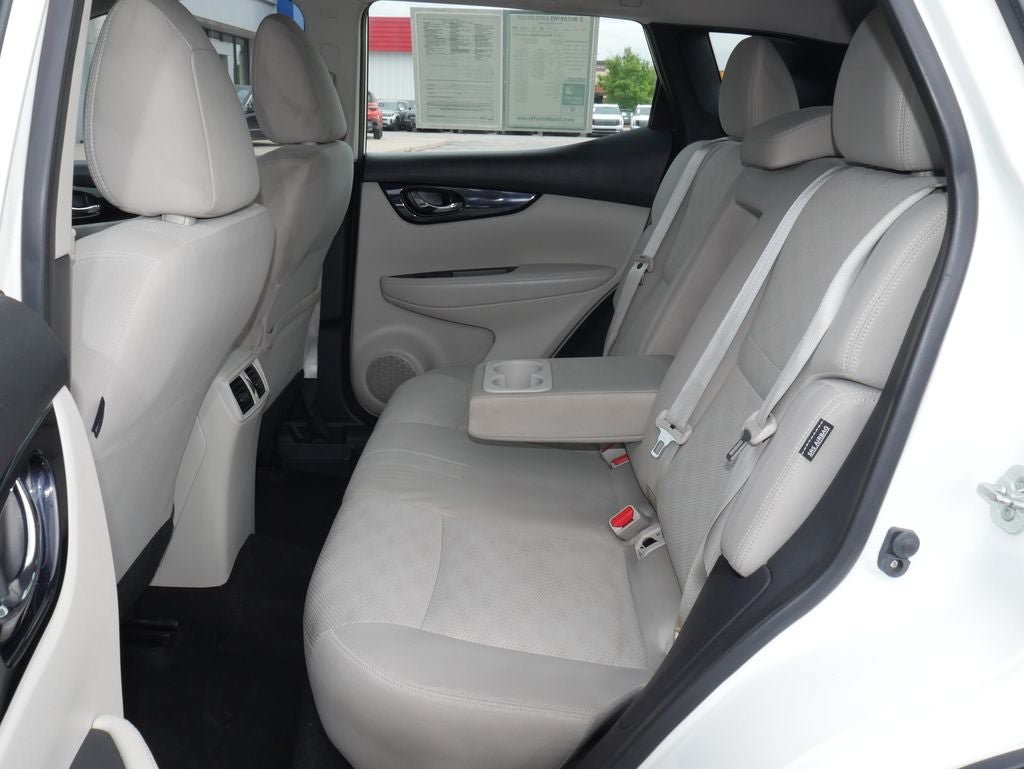 Used 2020 Nissan Rogue Sport SV FWD image 25