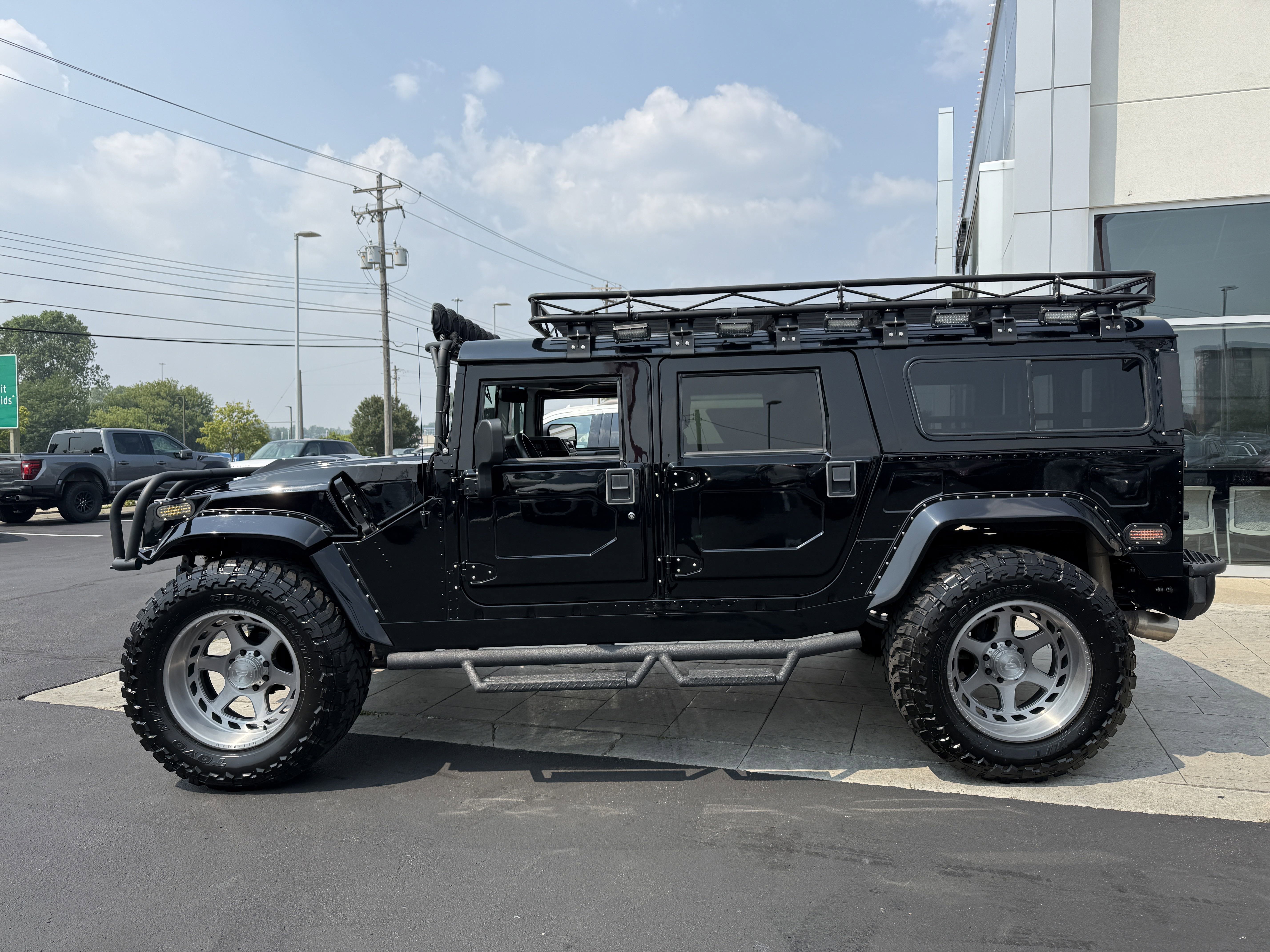 Used 2001 HUMMER H1 4-Door Wagon image 3