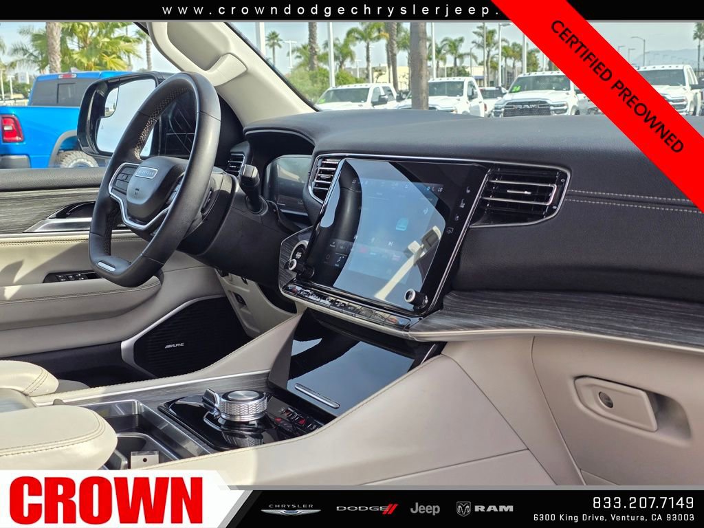 Certified 2024 Jeep Wagoneer L Series II w/ Flexible Seating Group image 12