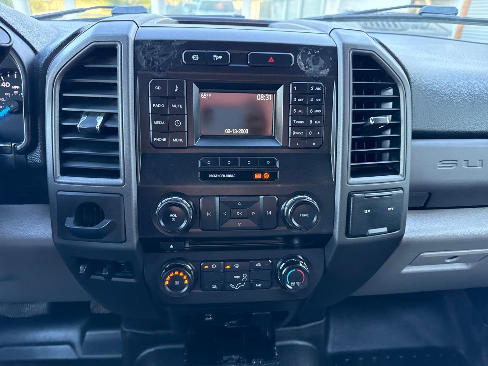 Used 2017 Ford F550 2WD Regular Cab Super Duty image 18