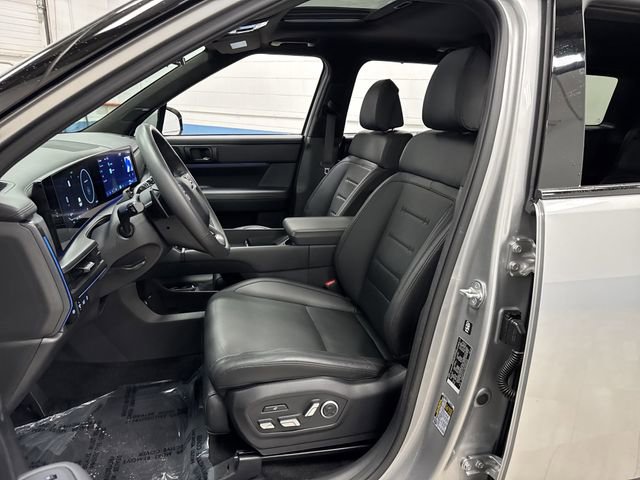 Used 2024 Hyundai Santa Fe Calligraphy image 4