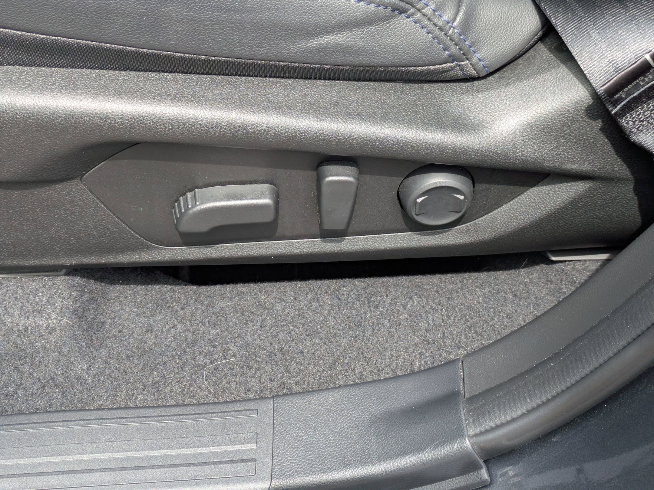Used 2025 Subaru Forester Limited AWD/4WD image 14