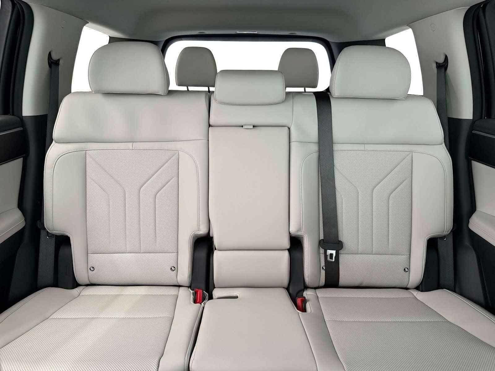 New 2026 Hyundai Santa Fe SEL FWD image 16