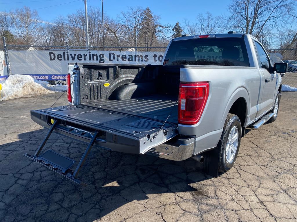 Used 2021 Ford F150 XLT image 5