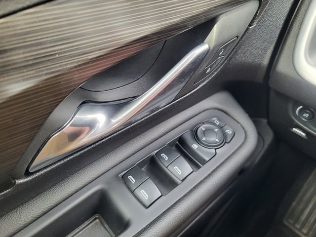 Used 2024 GMC Terrain SLE FWD image 25