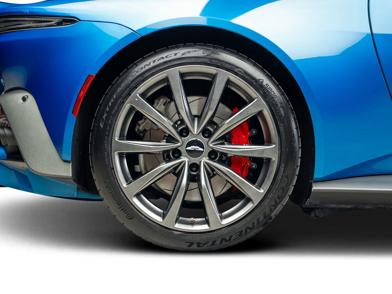 Used 2020 Aston Martin V8 Vantage Coupe RWD image 32
