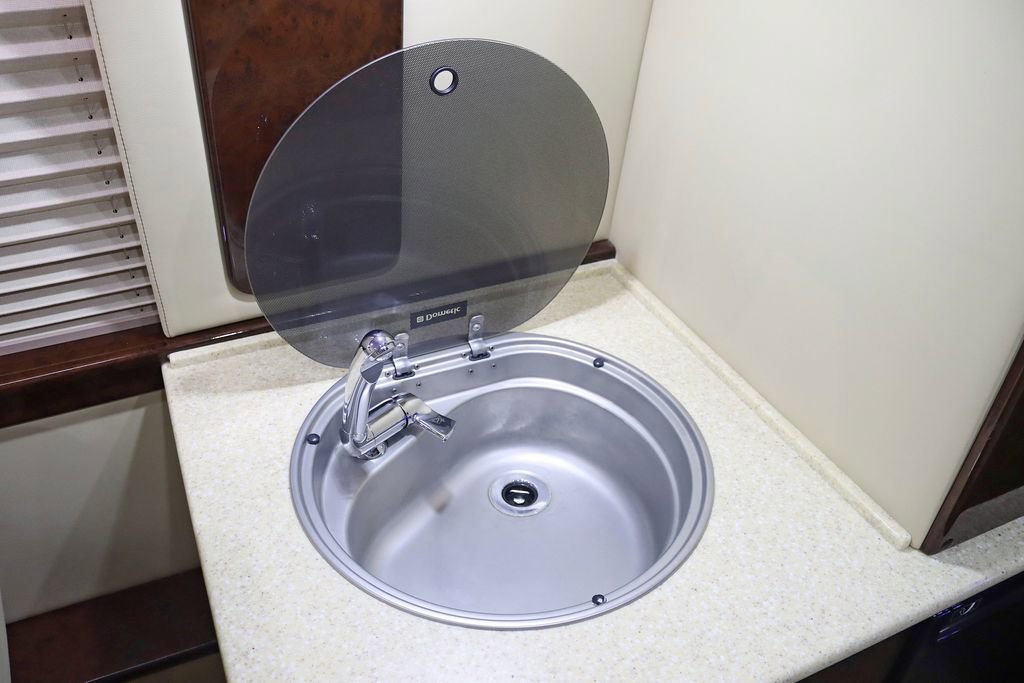 Used 2015 Mercedes-Benz Sprinter 3500 image 28