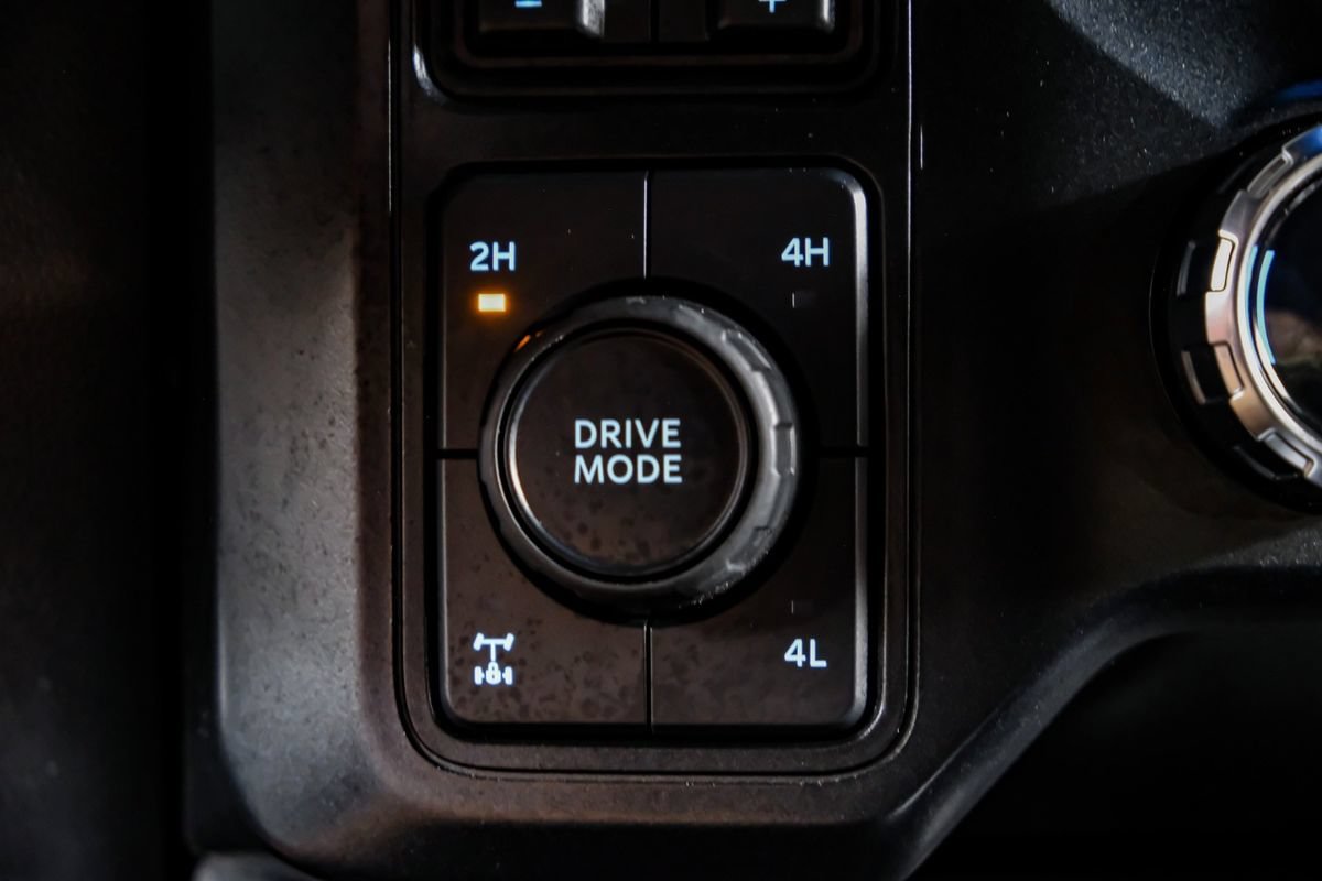 Used 2024 Ford F250 Platinum AWD/4WD image 26